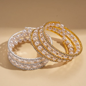 Elegant multilayer beaded bracelet with rhinestones and pearls in gold and silver