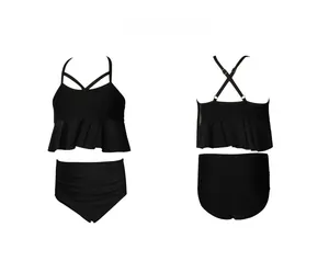 Détail recto-verso du maillot deux pièces noir pour fille avec haut à volants et taille haute