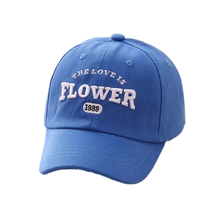 Casquette de baseball bleue enfant en coton avec broderie 1988 et visière courbée