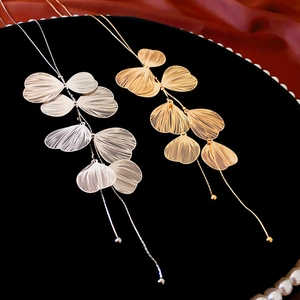 Ginkgoblatt Quasten Halskette Kupfer Hohlblüten Anhänger Schlüsselbeinkette Eleganter Modeschmuck Geschenk Damen