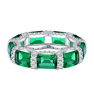 Elegant S925 sterling silver eternity ring with emerald green rectangle cut gemstones