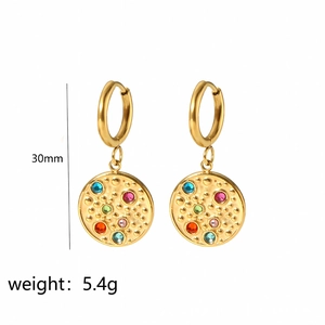 Detail of 18k gold heart earrings with colorful zircons and hammered texture, 30mm size