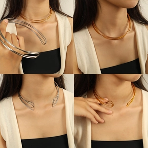 Minimalist C-shaped open collar necklace in gold and silver finish for women