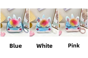 Collage a tre colori di borse da pranzo unicorno in blu, bianco e rosa in ecopelle laser