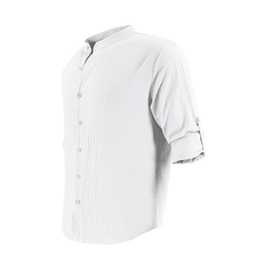 Gros plan sur la texture en coton lin blanc et les détails du poignet de la chemise