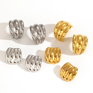 Polished C-shaped ribbed stainless steel stud earrings in gold and silver finishes