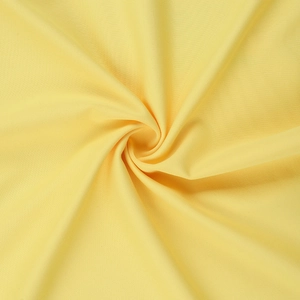 Vue détaillée du tissu en maille jaune citron doux avec un drapé en spirale élégant