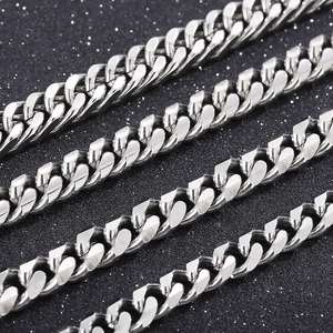 Polished silver stainless steel Cuban link chain necklace with OT toggle clasp for street style
