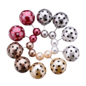 Boucles d'oreilles perles double face tendance avec motifs à pois en plusieurs couleurs