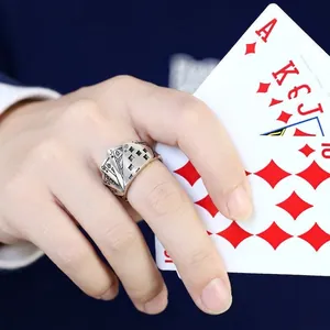 Retro-Silberring für Herren mit Poker-Royal-Flush-Motiv, Vintage-Diamanten und Antik-Finish