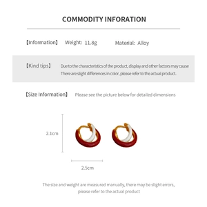 Infographie montrant les dimensions des boucles en alliage de 2,1 cm et le poids de 11,8 g