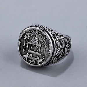 Bague maçonnique vintage en acier inoxydable avec relief rose et motif de l'œil
