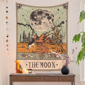 Dettaglio dell arazzo tarocco La Luna per la decorazione murale in stile bohémien