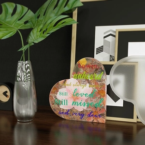 Heart shaped resin memorial plaque with pink dried flowers for home decor desktop display