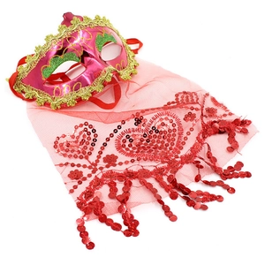 Masque vénitien avec voile rouge, dentelle dorée et paillettes scintillantes