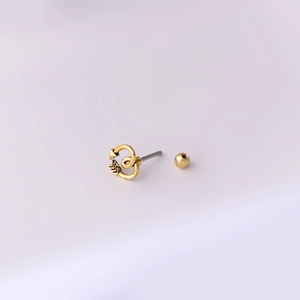 Golden heart arrow cartilage earring in titanium steel with a sleek screw-back ball