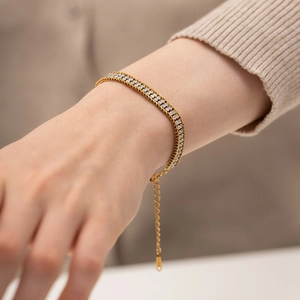 Elegant 18K gold-plated double-layer bracelet with sparkling white cubic zirconia stones