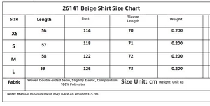 Tableau des tailles détaillé pour chemisier en satin beige avec mesures en centimètres