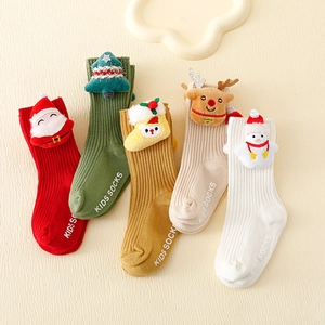 Five pairs of kids' Christmas socks with 3D cartoon dolls and non-slip ribbed cotton