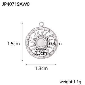 Silver sun totem pendant with dimensions 1.5cm by 1.3cm and 1.1g weight details