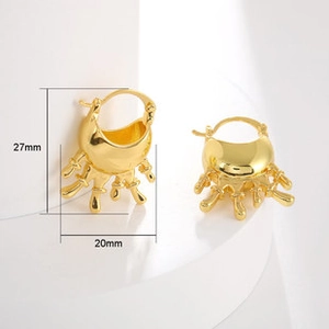 Detailed dimensions of golden mesh heart earrings showing 27mm height and 20mm width