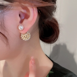 Exquisite pearl cluster stud earrings in gold plating with a unique two-way wear design