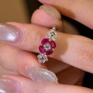 Elegant geometric flower open ring with red stones and silver plating for women