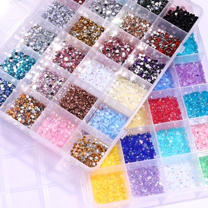 Platte hars steentjes in 24 kleuren in transparante opbergdoos voor DIY nagelkunst