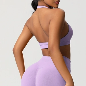 Détail du soutien-gorge de sport dos nu lavande sans couture avec legging de fitness taille haute