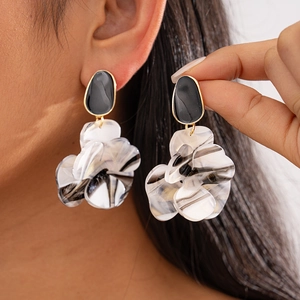 Boucles D'oreilles Pendantes Fleurs Pour Femmes Résine Motif Marbre Encre Rétro Élégant Bijoux Avec Tige En Argent