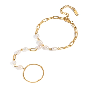 Gold stainless steel ring bracelet with natural freshwater pearls and link chain design
