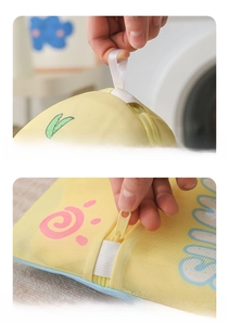 Detail of the thickened fine mesh laundry bag featuring a secure auto-lock zipper and handle