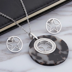Titanium steel heart jewelry set with leopard print round pendant and star earrings