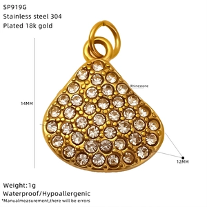 Detailed specs of waterproof 18k gold plated stainless steel teardrop pendant with rhinestones