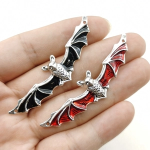 Retro antique silver bat pendants with red and black oil drip finish for Halloween DIY
