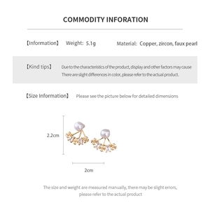 Specifiche dettagliate sulle dimensioni degli orecchini a fiore in oro 14k con perle