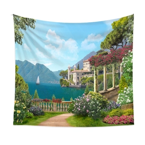 Detaillierter Wandteppich mit Mittelmeer-Landschaft, See, Bergen und Blumen-Villa