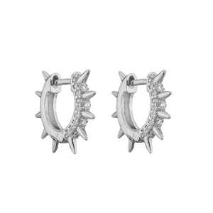 Orecchini a cerchio punk argento con micro-pavé di zirconi e borchie a punta