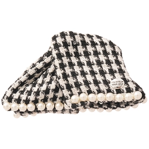 Elegant houndstooth triangle hair claw with white pearls and Believe metal plate