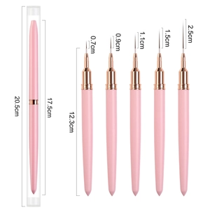 Dettaglio di pennelli per nail art con punte sottili da 0,7 cm a 2,5 cm in rosa