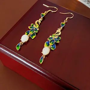Orecchini Pendenti Pavone In Stile Cinese Vintage Rame Placcato Oro 14K Con Smalto Colorato E Finta Giada Bianca
