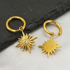 French vintage starburst earrings with zirconia in high-quality golden stainless steel