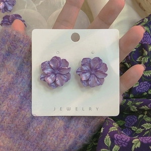 Elegant purple gardenia flower earrings with matte resin petals and shimmering center