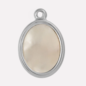 Détail du pendentif ovale en acier inoxydable 304 avec incrustation de nacre blanche