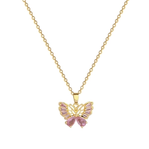 Élégant collier en acier titane doré avec pendentif papillon évidé et strass roses