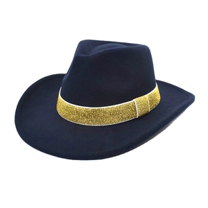 Chapeau de cow-boy bleu foncé en laine avec un ruban décoratif doré scintillant