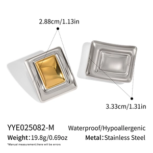 Detailed size and weight view of square gold and silver waterproof stainless steel earrings