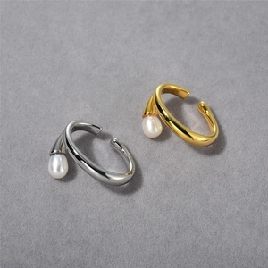 French Luxury Vintage Artificial Pearl Ear Cuff Brass 18k Gold Plated Non Piercing Elegant Clip On Earrings For Women