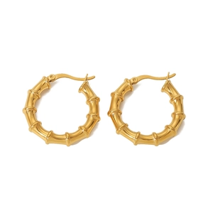 Bamboo-style 18K gold-plated C-shaped stainless steel hoop earrings with hinged closure