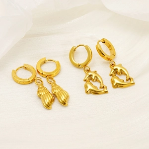 Boucles d'oreilles en acier inoxydable doré 18K avec pendentifs coquillage et dauphin